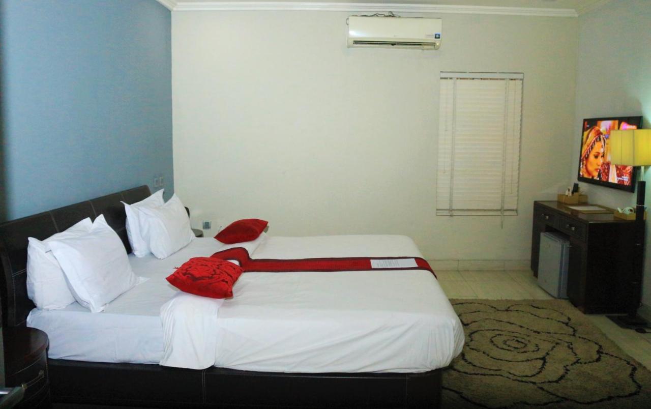 The Crib Lifestyle Hotel Порт Харкорт Екстериор снимка