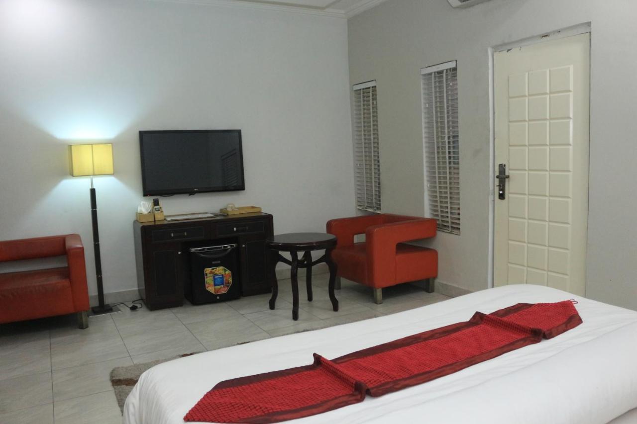 The Crib Lifestyle Hotel Порт Харкорт Екстериор снимка