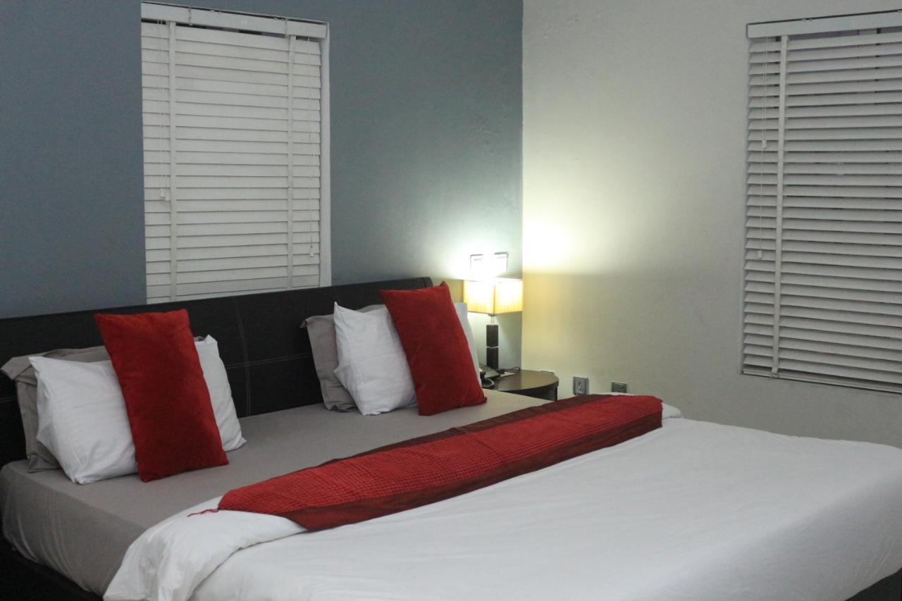 The Crib Lifestyle Hotel Порт Харкорт Екстериор снимка